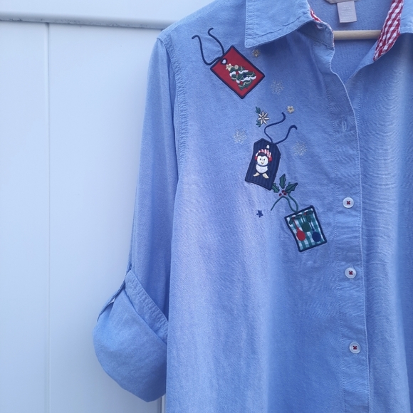 Gift Tag Christmas Button Down Top by White Stag |  L 12/14 - Picture 7 of 14